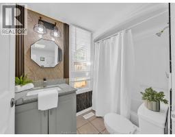 1153 UNIVERSITY AVENUE East - 5