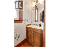 221 VILLAIRE AVENUE - 20