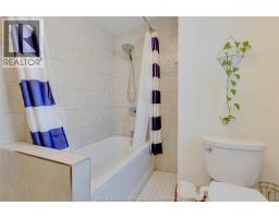 221 VILLAIRE AVENUE - 35