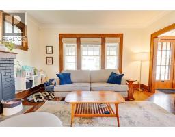 221 VILLAIRE AVENUE - 9