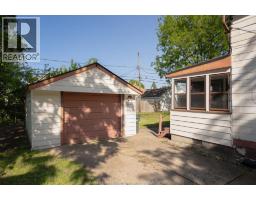 1032 FELIX AVENUE - 40
