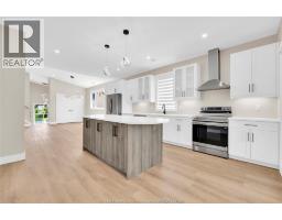 3371 BYNG ROAD - 8