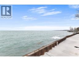 208 ROBSON ROAD - 34