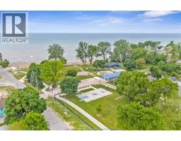 54 HOPE CRESCENT - 31