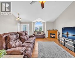 54 HOPE CRESCENT - 7