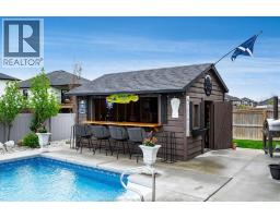 324 Patten CRESCENT - 42