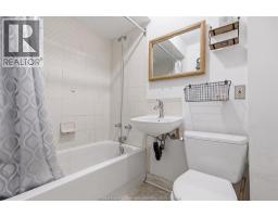 2215 FOREST AVENUE - 12