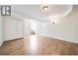 1120 KING LOUIS - 27