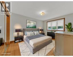 1696 HEBERT - 27