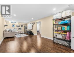 3556 HALLEE CRESCENT - 32