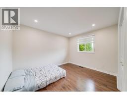 2958 LLOYD GEORGE BOULEVARD - 27