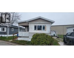 22 ROBIN CRESCENT - 1