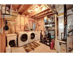 398 THORN RIDGE CRESCENT - 42