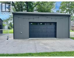 1052 COUNTY RD 22 - 33
