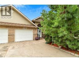 1529 CHATEAU - 1