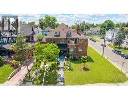 801 VICTORIA AVENUE - 2