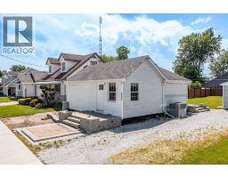 9524 WALKER ROAD - 2