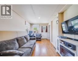 9524 WALKER ROAD - 20