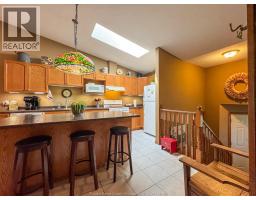 176 BENNIE AVENUE - 16