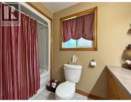 176 BENNIE AVENUE - 28