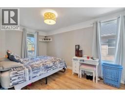 1396 LILLIAN AVENUE - 14
