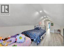 1396 LILLIAN AVENUE - 19