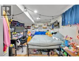 1396 LILLIAN AVENUE - 23