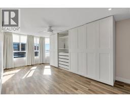 75 RIVERSIDE DRIVE East UnitNo. 1902 - 21