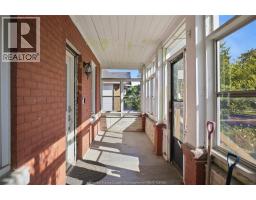 977 GLADSTONE - 4