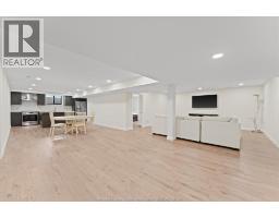 16 YORK BOULEVARD - 33