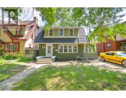 1484 VICTORIA AVENUE - 10