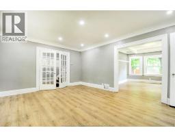 1484 VICTORIA AVENUE - 16