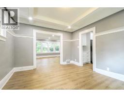 1484 VICTORIA AVENUE - 19