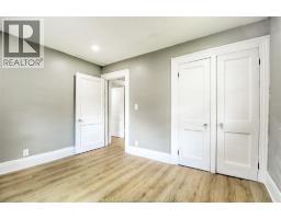 1484 VICTORIA AVENUE - 31