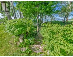 388 SEACLIFF DRIVE West - 46