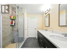 352 CHRISTINE AVENUE - 16