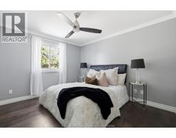 535 HARBOURNE CRESCENT - 34