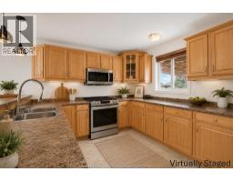 890 SOUTHWOOD DRIVE - 17