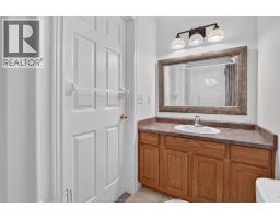 890 SOUTHWOOD DRIVE - 21