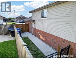 890 SOUTHWOOD DRIVE - 40