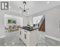 204 HAMPTON CRESCENT - 22