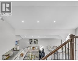 204 HAMPTON CRESCENT - 33