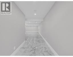 204 HAMPTON CRESCENT - 39