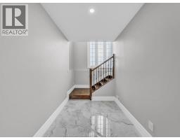 204 HAMPTON CRESCENT - 40