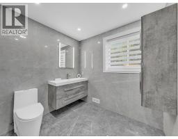 204 HAMPTON CRESCENT - 46