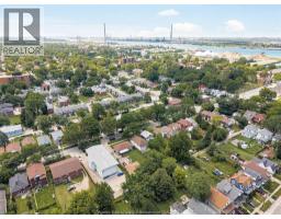 578 BROCK STREET - 35