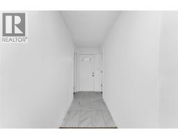578 BROCK STREET - 7