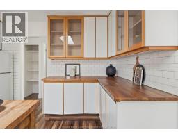 850 GREENDALE DRIVE - 14
