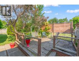 3343 HEMLOCK - 10