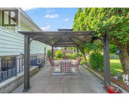 3343 HEMLOCK - 12